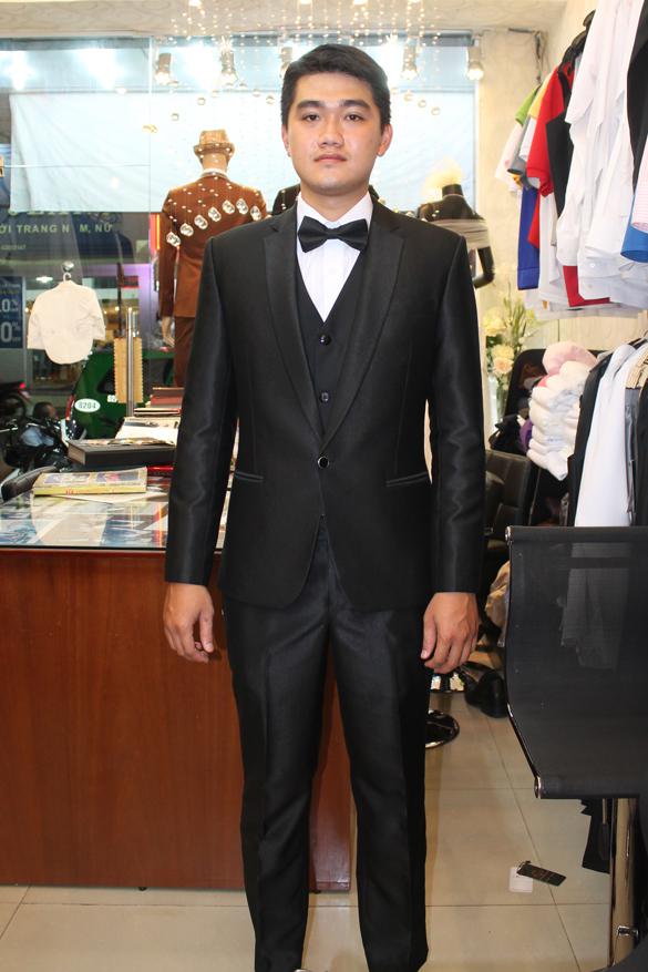 Những mẫu vest đen được ưa chuộng 2015