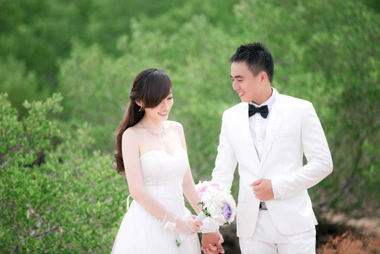 Vest chú rể màu trắng cũng rất được ưa chuộng trong năm 2014 Những mẫu vest chú rể hot nhất 2014